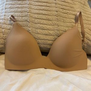 ✨SALE!!!✨ Victoria’s Secret TShirt Bra